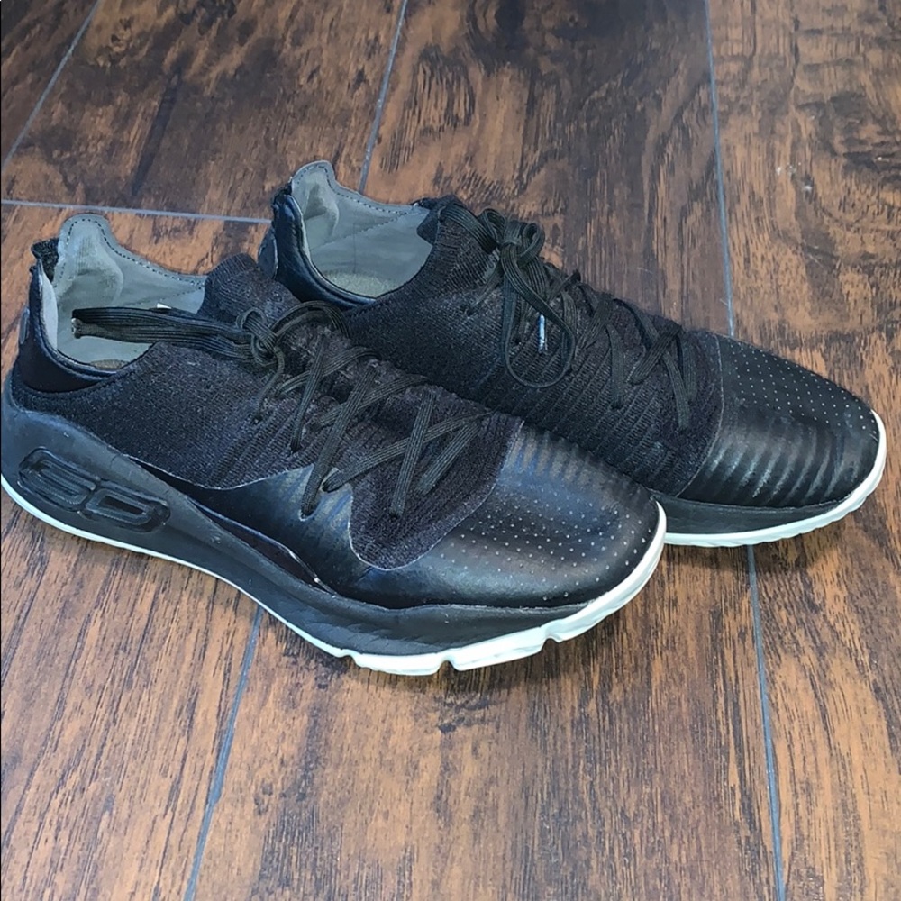 Under Armor SC basketball shoes